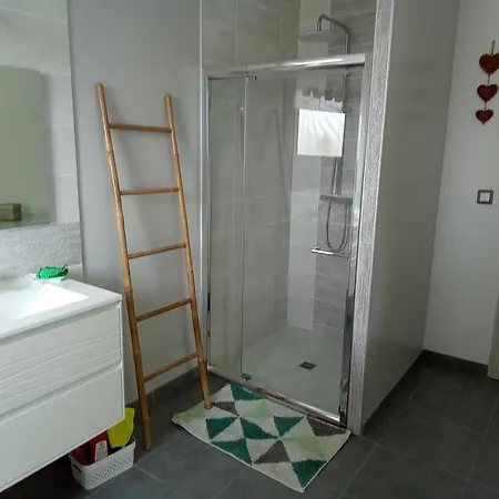 D'hotes Au Milieu Des Vignes Bed and breakfast 3*