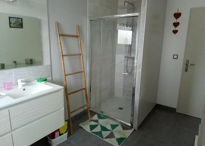 D'hôtes Au Milieu Des Vignes Couette-café 3*